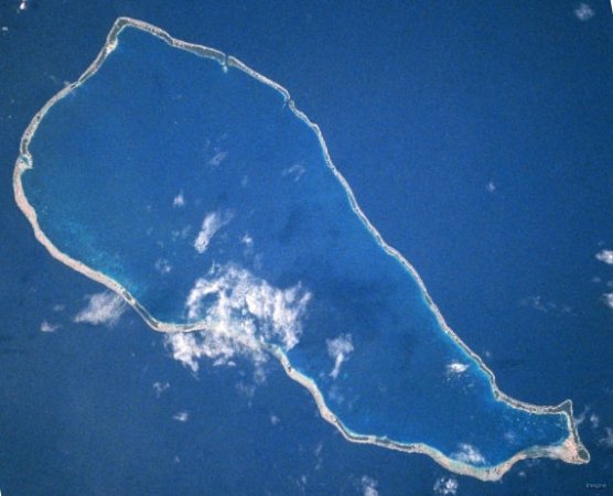 00- L'atoll de Rangiroa vu de satellite 